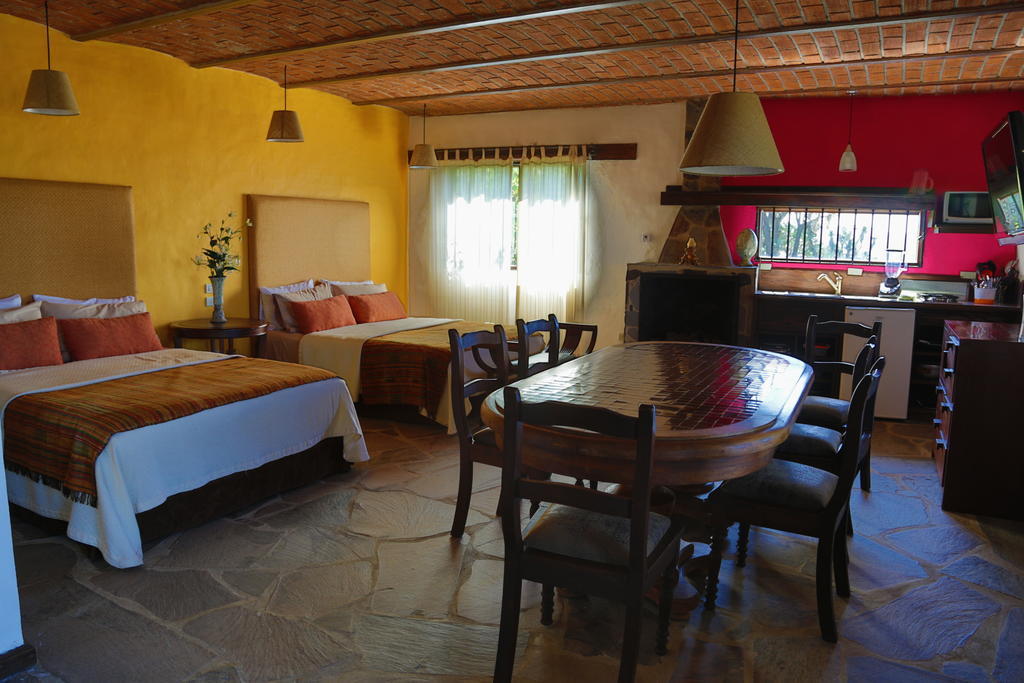 Hotel Villa Cassis Tapalpa Quarto foto